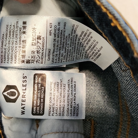 NWOT Women's Levi's 501 Button Fly Skinny Jeans Size W24 - Picture 3 of 9